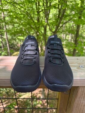 Skechers Men's Slip Resistant Safety Sneakers